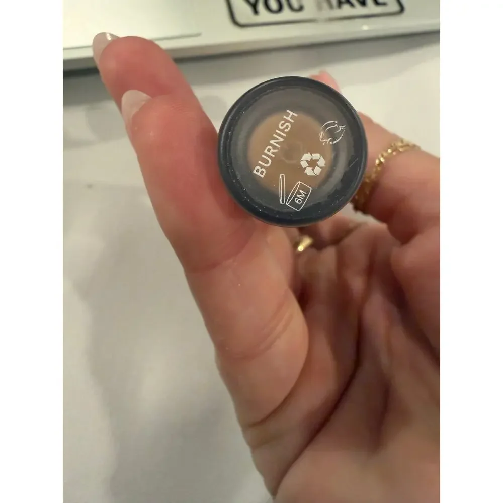 BRAND NEW The ILIA Liquid Powder Chromatic Eye Tint in the shade Burnish (l